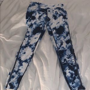 Betsey Johnson performance crop leggings